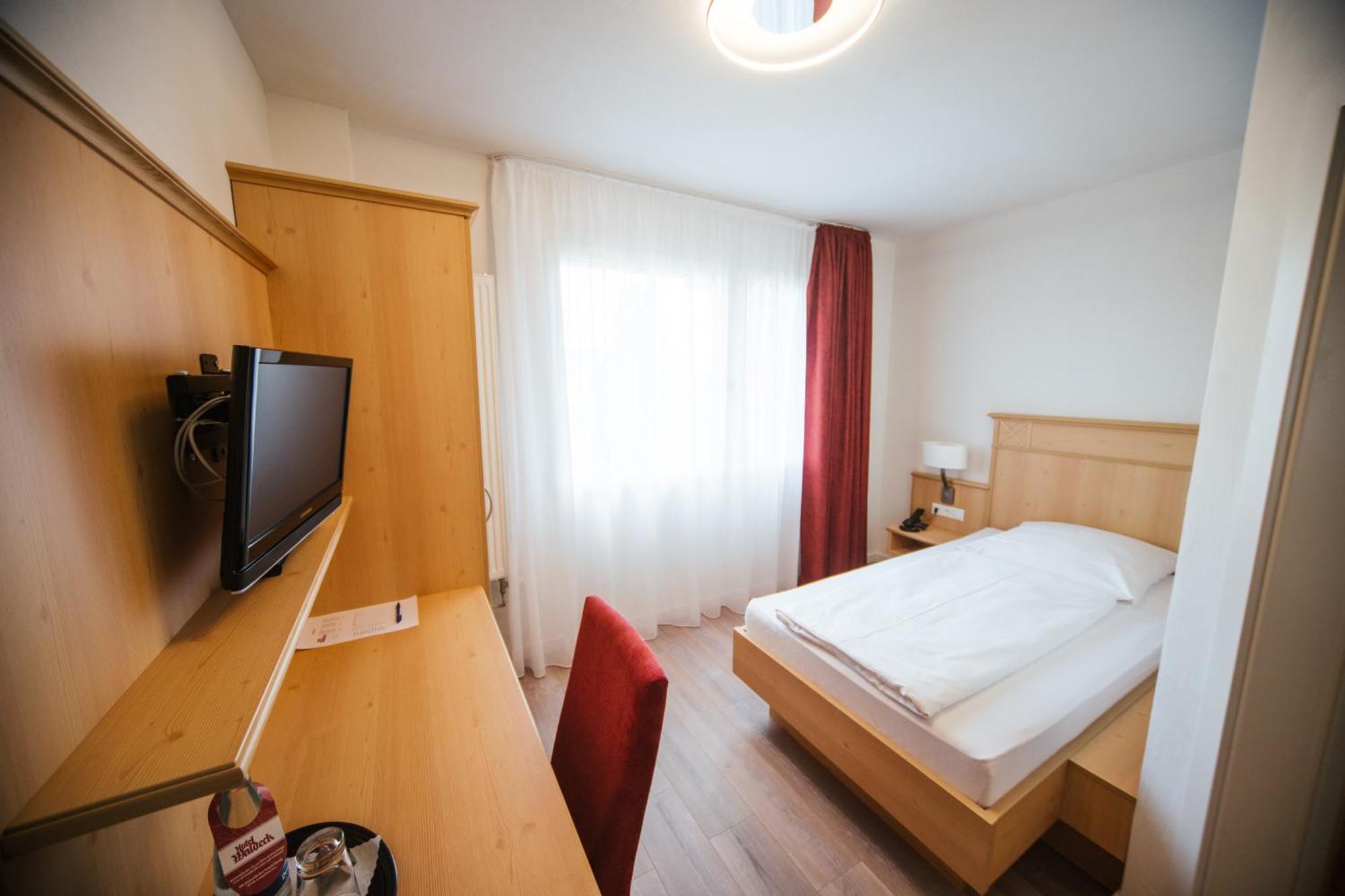 Hotel Waldeck Mit Restaurant "Florian'S" Feldberg  Room photo